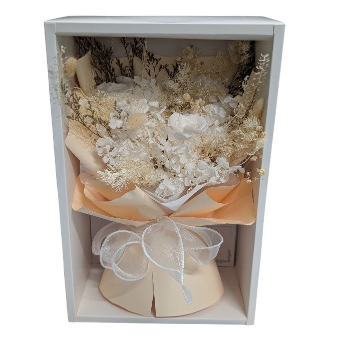 Little White Heart Dried Flowers Bouquet